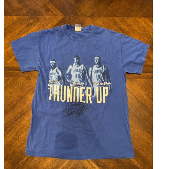 Gildan Other - Gildan Oklahoma City Thunder‎ Basketball Graphic T Shirt Men's Medium |J1